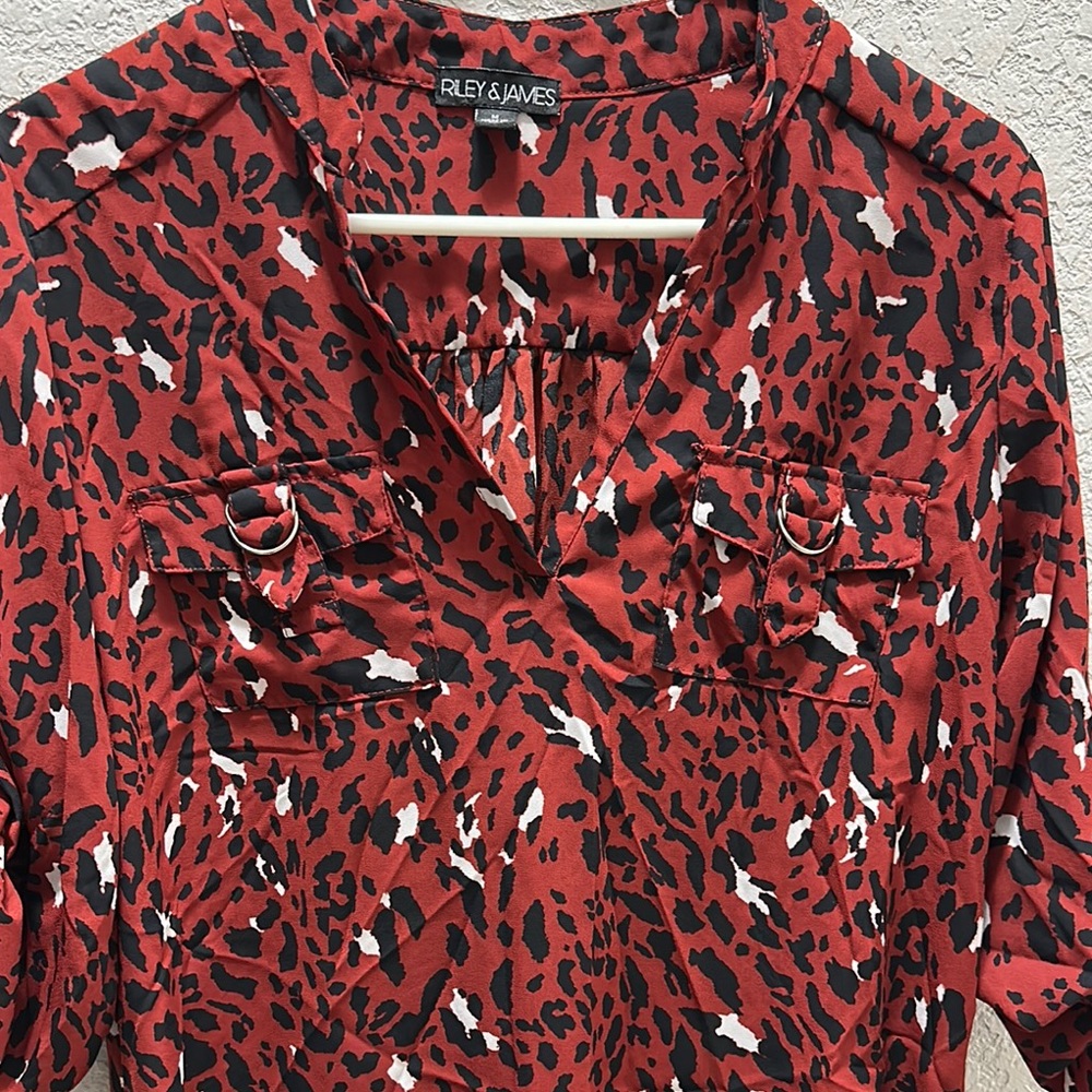 Alfani Red and Black Graphic Buttoned Blouse